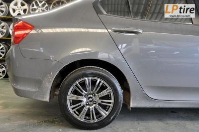 Honda City + ล้อแม็กนอก Leonis V353 15นิ้ว สี Black Chrome