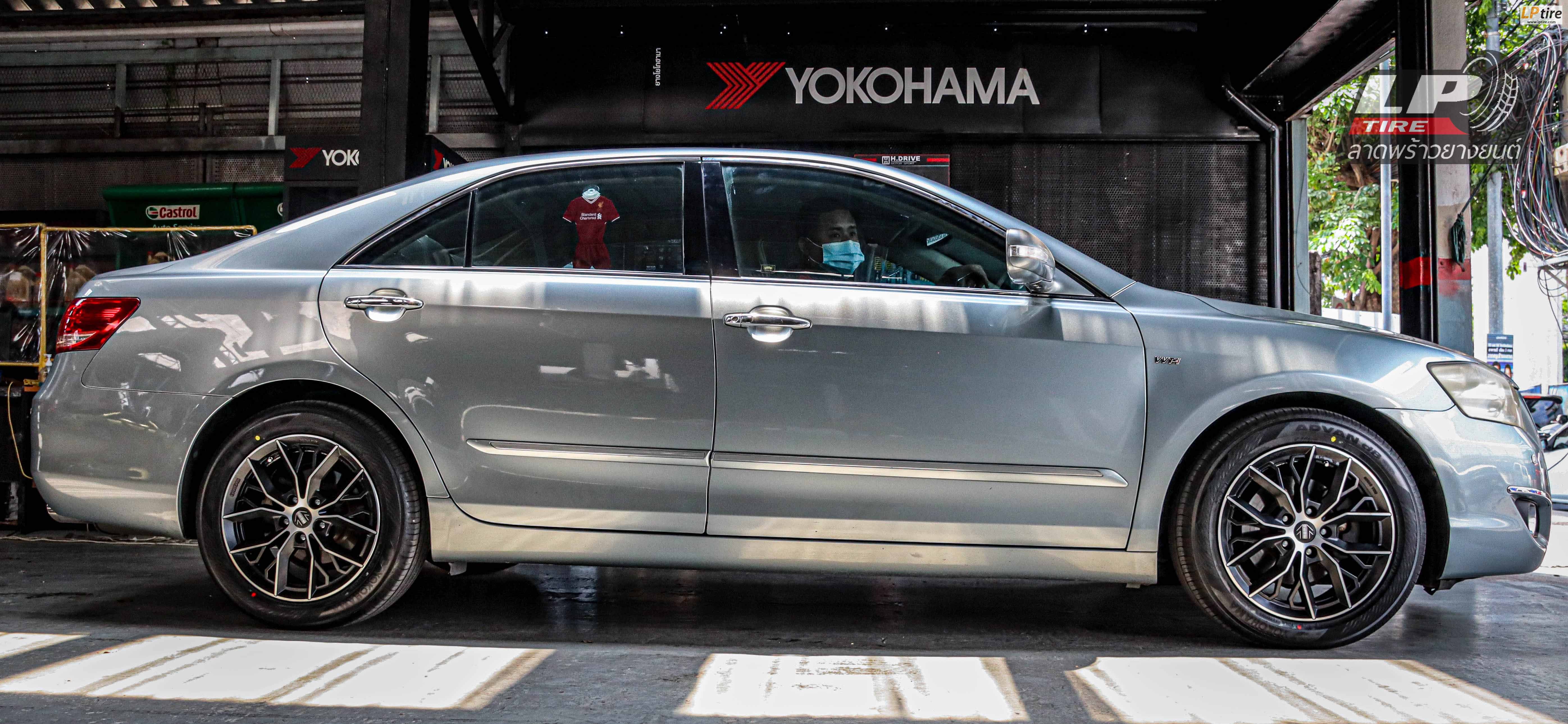 รถ - TOYOTA CAMRY ล้อแม็ก - MOMO MASSIMO ดำหน้าเงา ขอบ - 17x7.5 ET35 5x114.3 ยาง -YOKOHAMA V552 เบอร์ - 215/55-17