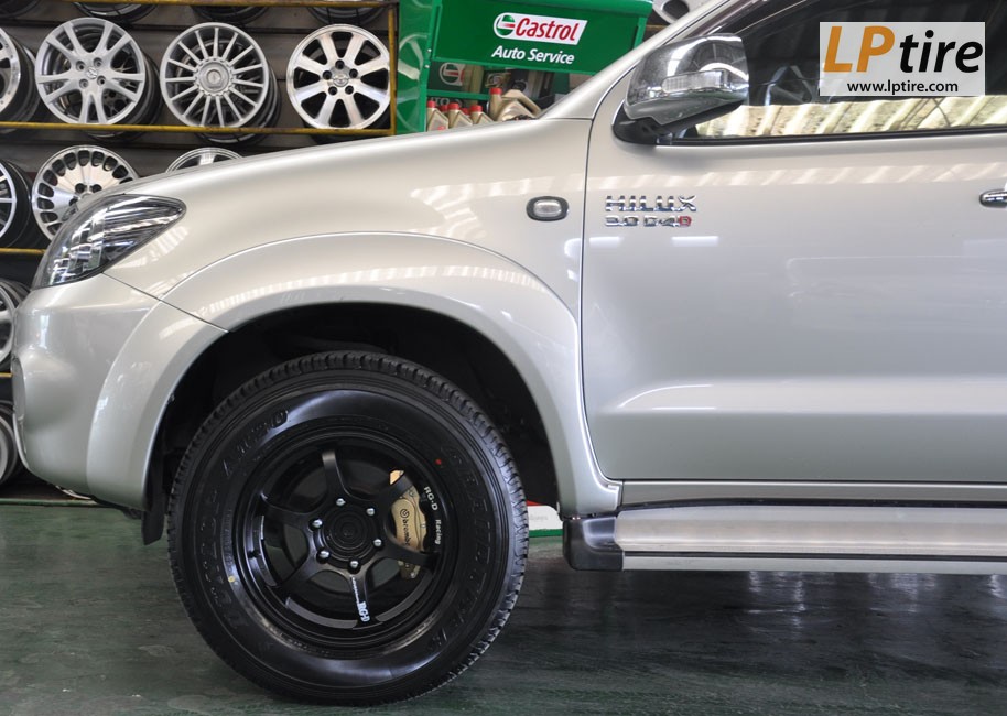 Toyota Vigo + ล้อแม็กลาย Advan RG-D 17นิ้ว สีดำด้าน + ยาง Dunlop AT20 265/65R17