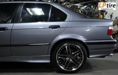 BMW Sereis3 E36 318i + แม็กลาย AC Schnitzer 18นิ้ว สีดำหน้าเงา + ยาง MAXXIS MA-V1 225/40-18