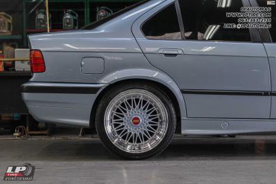 รถ - BMW 318I ล้อแม็ก - THAI FORMOSA V10 Hyper Silver สเปคหน้า -18x8 ET30 5x113-5x120
สเปคหลัง - 18x9 ET33 5x113-5x120 ยาง - ALLIANCE AL30 030Ex เบอร์ -225/40-18
