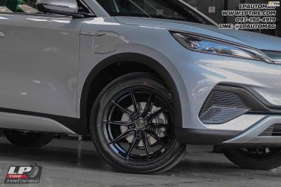 รถ - BYD ATTO 3 ล้อแม็ก - VAGE VF08 ดำเงา สเปค - 18x8.5 ET35 5x112-5x114.3 ยาง - YOKOHAMA V552 เบอร์ - 235/50-18