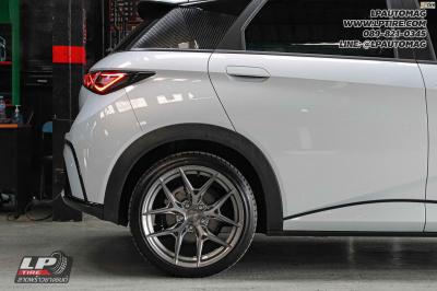 รถ - BYD Dolphin ล้อแม็ก - VAGE VF04 SILVER TITANIUM/BRUSH สเปค - 18x8.5 ET35 5x112-5x114.3
ยาง - LENSO D-1CS เบอร์ - 225/40-18