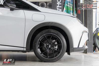 รถ - BYD Dolphin&nbsp;ล้อแม็ก- Auto Option AOW-009 FlowForming ดำด้าน สเปค - 17x8 ET35 4x100&nbsp;รัดยาง - YOKOHAMA AE51 เบอร์ - 215/45-17