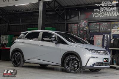 รถ - BYD Dolphin&nbsp;ล้อแม็ก- Auto Option AOW-009 FlowForming ดำด้าน สเปค - 17x8 ET35 4x100&nbsp;รัดยาง - YOKOHAMA AE51 เบอร์ - 215/45-17