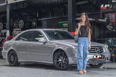 รถ - BENZ E200 ล้อแม็ก - LG EDITION 7 ดำหน้าเงา ขอบ - 18x8.5 ET35 5x112 ยางเดิม - MICHELIN
เบอร์ - 235/40-18