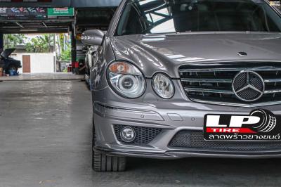 รถ - BENZ E200 ล้อแม็ก - MOMO H796T MASSIMO ดำด้านหน้าเงาด้าน ขอบ - 18x8 ET38 5x112 ยางเดิม - MICHELIN เบอร์ - 235/40-18