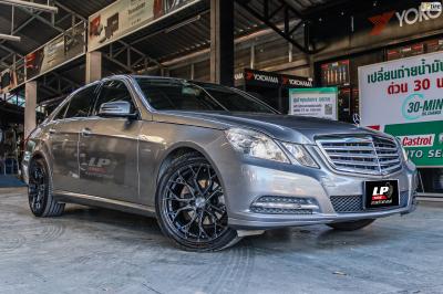 
Mercedes Benz E-Class W212 ล้อแม็ก VAGE VF03 สี DGM Black/Brush 18x8.5 ET35 5x113 รัดยาง -YOKOHAMA ฺBluEarth-GT AE51 245/40R18
