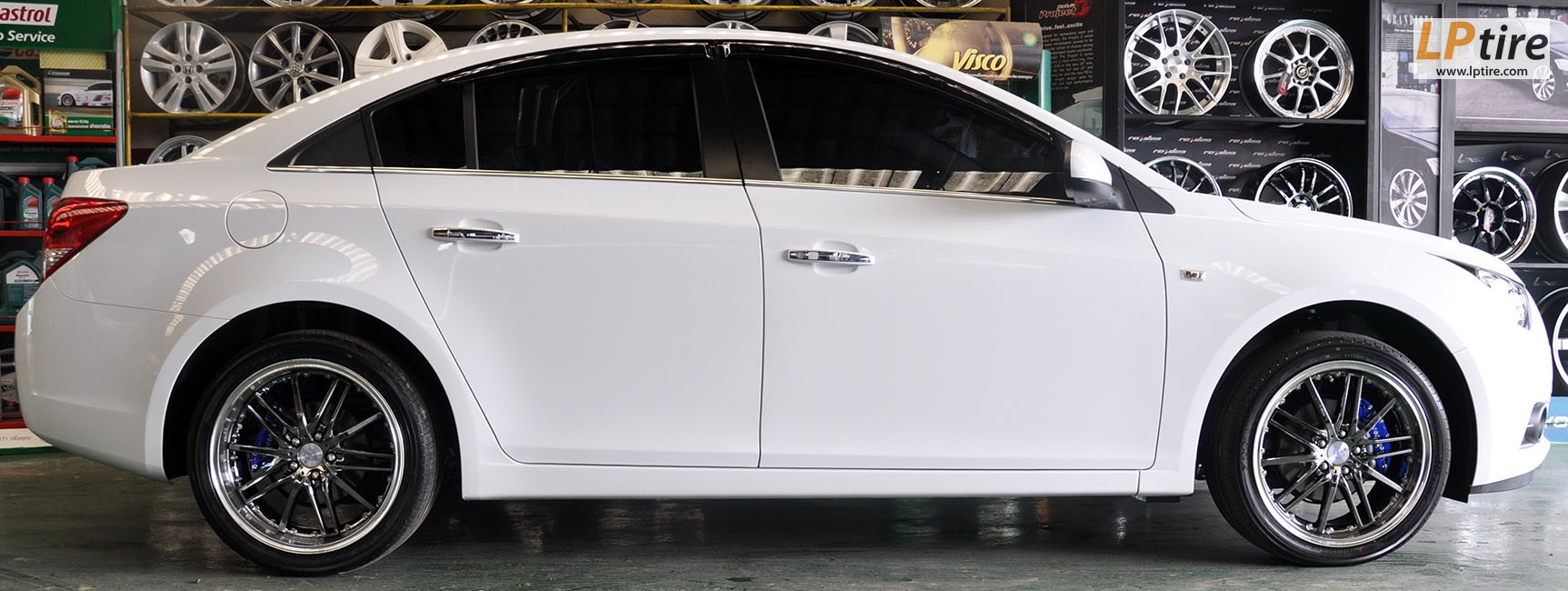 Chevrolet Cruze + ล้อแม็ก Traffics VZ 18นิ้ว สี Black Chrome หน้าตื้น หลังลึก + ยาง YOKOHAMA V551 235/40-18