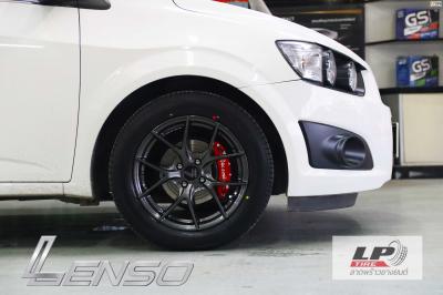 #CHEVROLET#SONIC จัดล้อแม็กแท้ #LENSO#Jager#Dyna 16x7 ET35 4x100 #HD พร้อมยาง YOKOHAMA E70 205/55-16 ยังสวยลงตัว จัดฝาครอบ BREMBO สีแดง (F) ขนาด SIZE-S