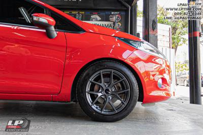 รถ - FORD FIESTA&nbsp;ล้อแม็ก - EmotionR FRE BY LENSO Dark Gun สเปค - 15x7 ET35 4x100&nbsp;ยาง - LENSO D-1CS เบอร์ - 195/55-15 สตรัทปรับเกลียว Silver Super Szeal ตรงรุ่น ไม่ต้องดัดแปลง