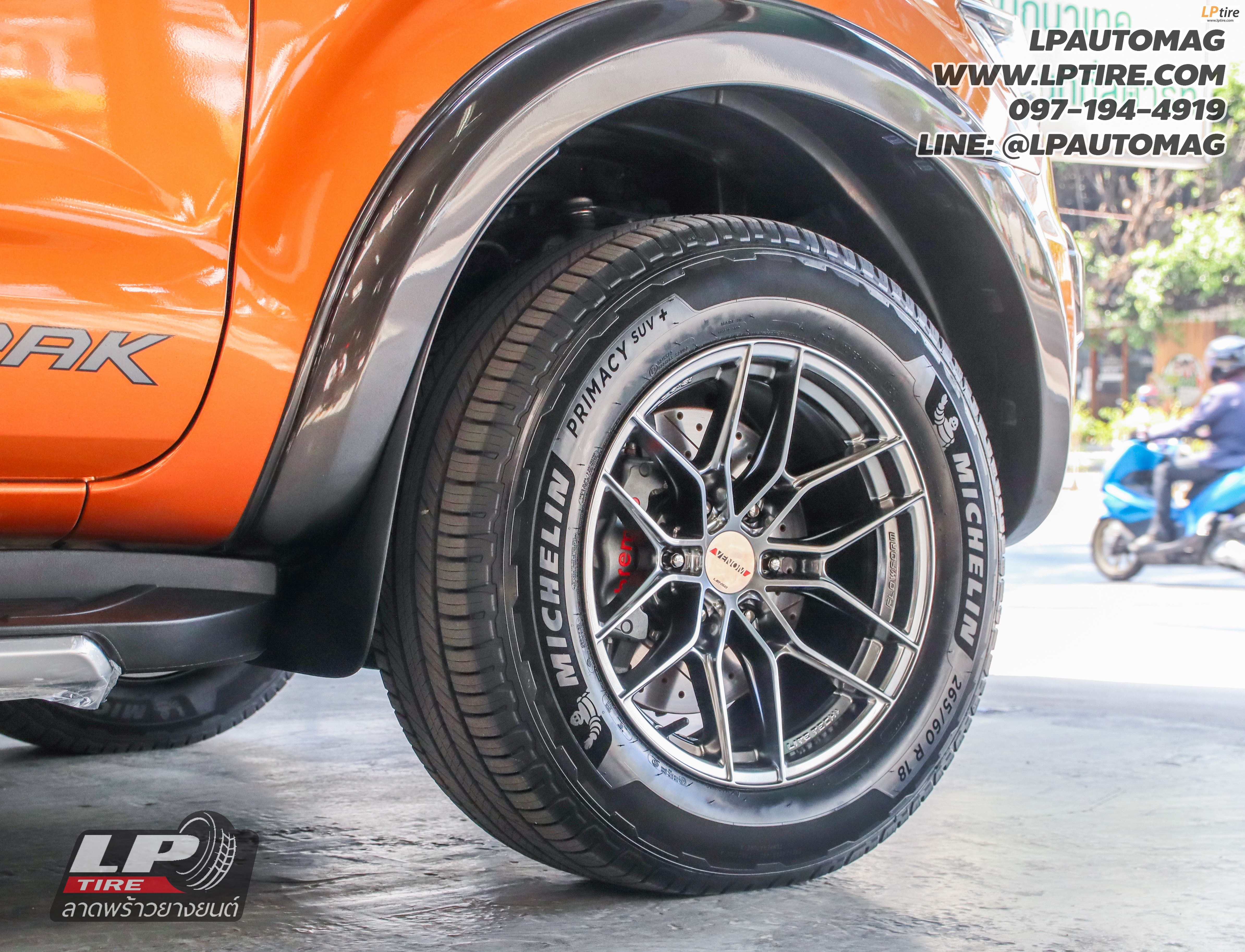 รถ - FORD RANGER
ล้อแม็ก LENSO VT3(LiteTech+) Hyper Black
สเปค - 18x9 ET15 6x139.7
ยาง - MICHELIN PRIMACR SUV+
เบอร์ - 265/60-18