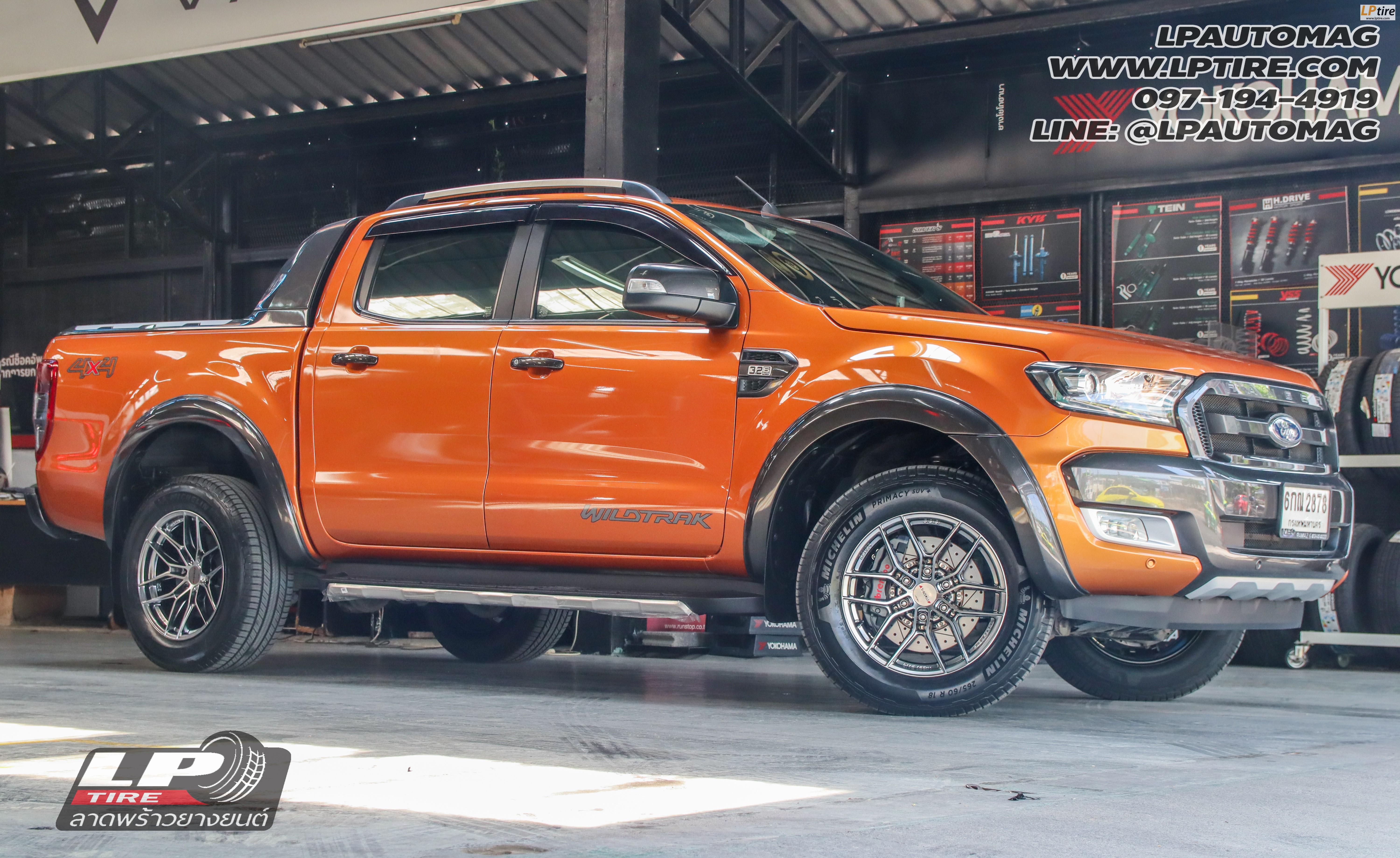 รถ - FORD RANGER
ล้อแม็ก LENSO VT3(LiteTech+) Hyper Black
สเปค - 18x9 ET15 6x139.7
ยาง - MICHELIN PRIMACR SUV+
เบอร์ - 265/60-18