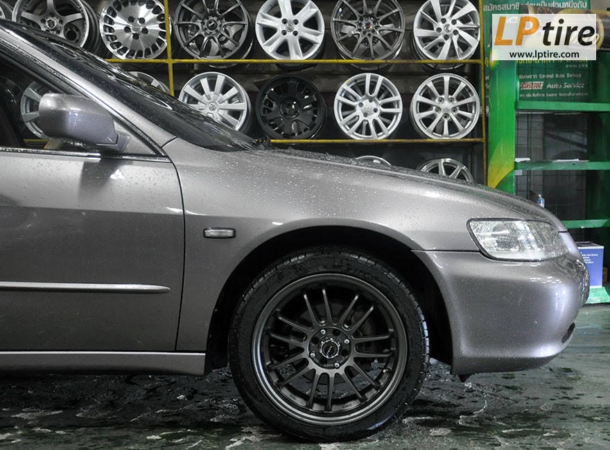 Honda Accord + แม็กลาย Rays RE 30 17นิ้ว สีเทา + ยาง DURUN S-ONE 215/45R17