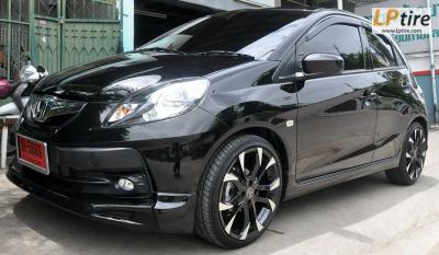 Honda Brio + ล้อแม็ก Wolf Race 17นิ้ว สีดำหน้าเงา + ยาง DUNLOP LM703 205/40-17