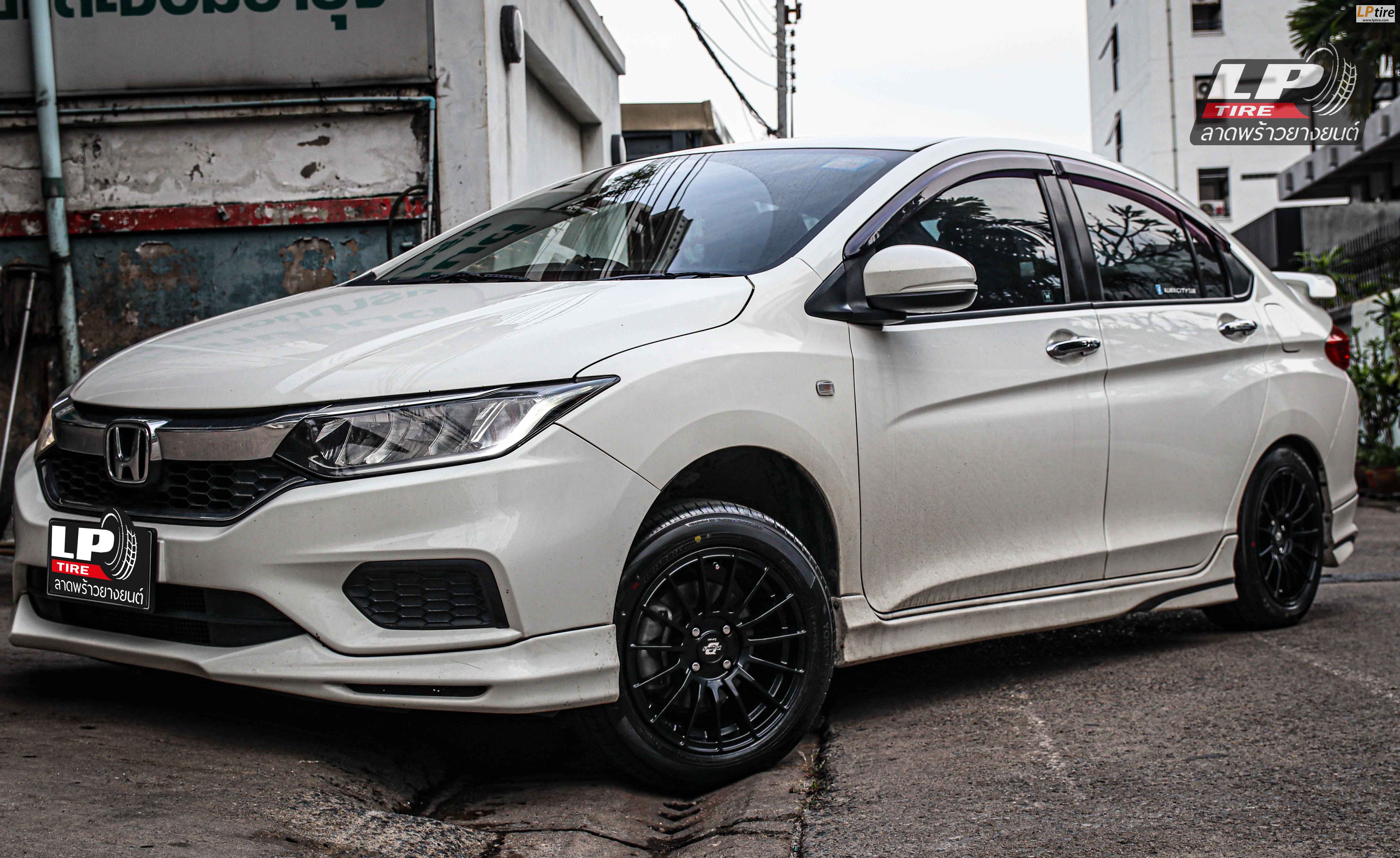 รถ - HONDA CITY GM6 Facelift ล้อแม็ก - LENSO ProjectD RACE5 ดำด้าน สเปค - 15x7.5 ET35 4x100 รัดยาง - YOKOHAMA ES32 เบอร์ - 195/55-15