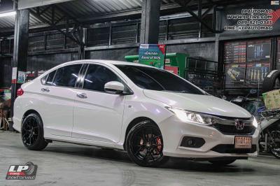 รถ - HONDA CITY ล้อแม็ก - LENSO Jager Dyna ดำด้าน สเปค - 16x7 ET35 4x100 ยาง - LENSO D-1CS
เบอร์ - 195/50-16