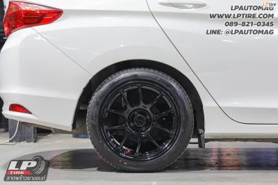 รถ - HONDA CITY&nbsp;ล้อแม็ก - LENSO VENOM V1N FlowForming ดำเงา สเปค - 16x7 ET35 4x100
รัดยาง - LENSO D-1CS เบอร์ - 195/50-16 โช๊คอัพ Profender รุ่น Drift Series