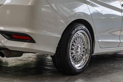 รถ - HONDA CITY GM6 ล้อแม็ก - LENSO BSX BBS Hyper silver สเปค - 16x7.5 ET25 4x100 รัดยาง - YOKOHAMA ES32 เบอร์ - 195/50-16