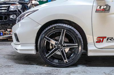 รถ - HONDA CITY ล้อแม็ก - LENSO JAGER SABER ขอบ - 17x7.5 ET35 4x100 ยาง - FIRENZA ST-01A
เบอร์ - 2205/45-17