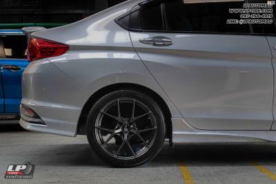 รถ - HONDA CITY ล้อแม็ก - LENSO Jager Dyna HD สเปค - 17x7.5 ET35 4x100 ยาง - YOKOHAMA V552
เบอร์ -205/45-17