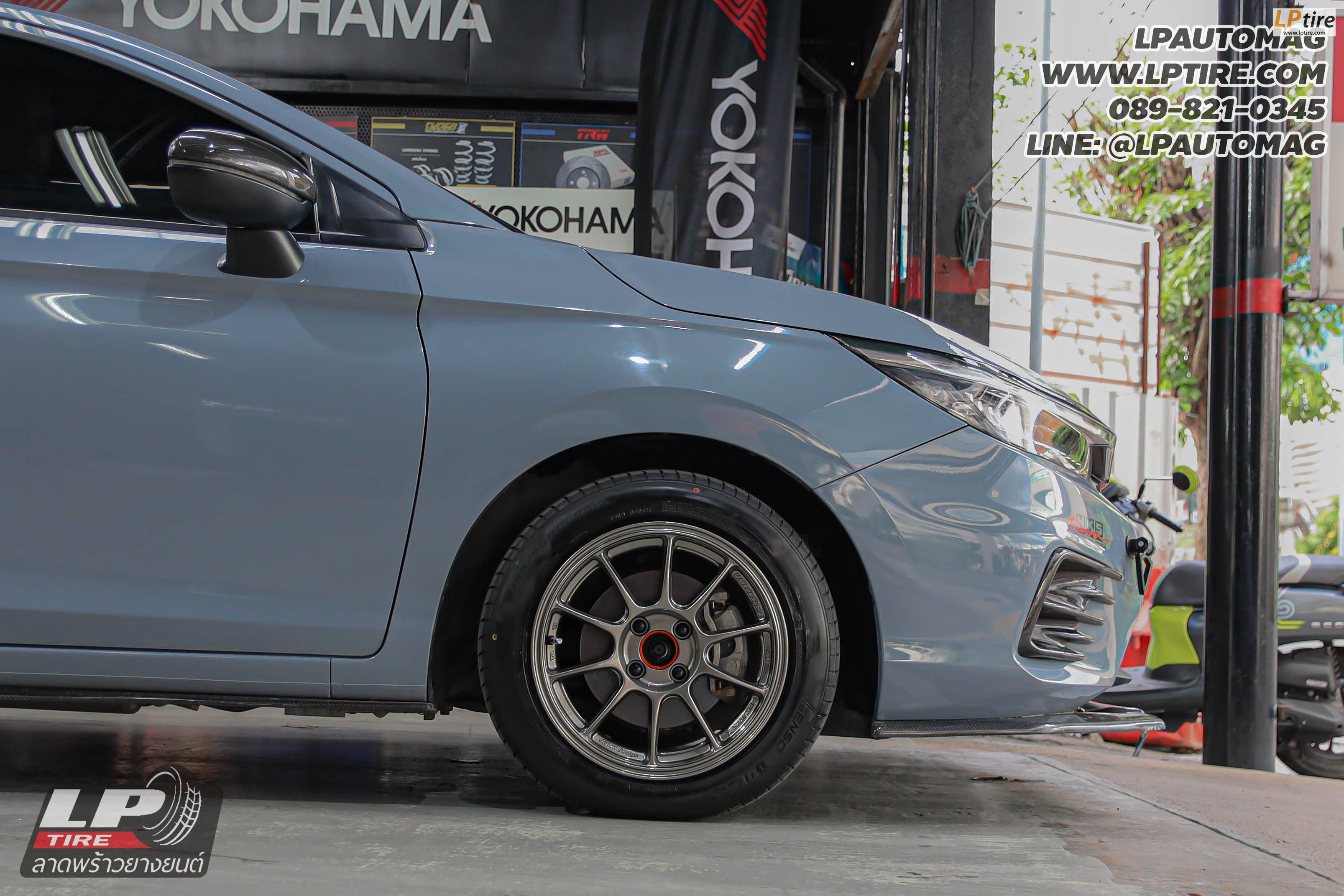 รถ - HONDA CITY&nbsp;ล้อแม็ก - Auto Option AOW-105X FlowForming EJ-TITAN สเปค - 15x7 ET35 4x100
รัดยาง - LENSO D-1CS เบอร์ - 195/55-15