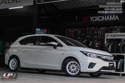 รถ - HONDA CITY ล้อแม็ก - ENKEI SC55 ขาว สเปค - 15x7 ET28 4x100 ยาง - YOKOHAMA V552 เบอร์ - 195/55-15