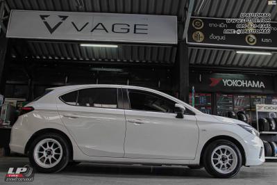 รถ - HONDA CITY ล้อแม็ก - ENKEI SC55 ขาว สเปค - 15x7 ET28 4x100 ยาง - YOKOHAMA V552 เบอร์ - 195/55-15