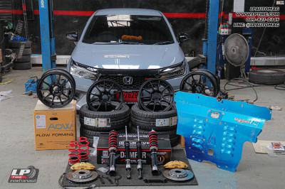 รถ - HONDA CITY ล้อแม็ก - Auto Option AOW-105X (TC105X) FlowForming ดำด้าน สเปค -15x7 ET35 4x100 ยาง - DUNLOP DIREZZA DZ102+ เบอร์ - 205/50-15 ชุดเบรก H-Drive รุ่น GT Series 4Pots 286mm
โช๊คอัพสตรัทปรับเกลียว H-DRIVE รุ่น S spec * * โช๊คสตัรทปรับสูงต่ำสไลด์กระบอก ปรับนุ่มแข็ง 30 ระดับ * *
แผ่นปิดกันกระแทกใต้ห้องเครื่อง ( UnderGuard )