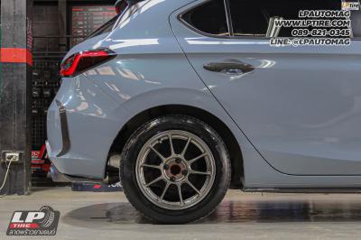 รถ - HONDA CITY&nbsp;ล้อแม็ก - Auto Option AOW-105X FlowForming EJ-TITAN สเปค - 15x7 ET35 4x100
รัดยาง - LENSO D-1CS เบอร์ - 195/55-15