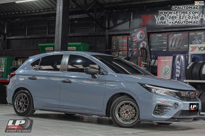 รถ - HONDA CITY ล้อแม็ก - Auto Option AOW-105X FlowForming EJ-TITAN สเปค - 15x7 ET35 4x100
รัดยาง - LENSO D-1CS เบอร์ - 195/55-15