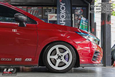 รถ - HONDA CITY&nbsp;ล้อแม็ก - INSPI ADVAN GT BEYOND Flowforming ขาว สเปค - 16x7 ET35 4x100
ยาง - YOKOHAMA ADVAN Fleva V701 เบอร์ - 195/50R16