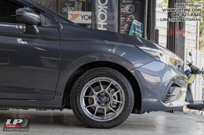 รถ - HONDA CITY&nbsp;ล้อแม็ก - LENSO VENOM V1N FlowForming HB สเปค - 15x7 ET35 4x100&nbsp;รัดยาง - YOKOHAMA A-DRIVE AA01 เบอร์ - 195/55-15