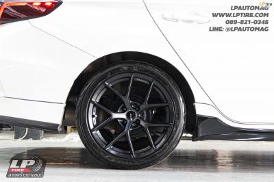 รถ - HONDA CITY&nbsp;ล้อแม็ก - EmotionR FRX BY LENSO Flowforming ดำด้าน สเปค - 17x7.5 ET35 4x100
รัดยาง - YOKOHAMA ALLIANCE AL40 เบอร์ - 205/45-17