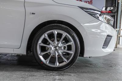 รถ - HONDA CITY ป้ายแดง ล้อแม็ก -MOMO M-50 (DEP) HS สเปค - 17x7 ET40 4x100 รัดยาง - YOKOHAMA V552 เบอร์- 205/45-17