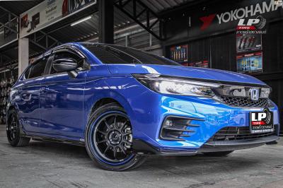 รถ - HONDA CITY ล้อแม็ก - ENKEI SC55 ดำด้านขอบน้ำเงิน ขอบ - 17x8 ET35 4x100 ยาง - YOKOHAMA V552 เบอร์ - 205/45-17