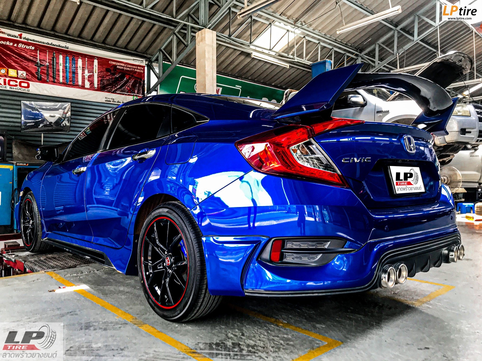 HONDA CIVIC FC จัด ล้อแม็กลาย HONDA Type R (ZR165) ขอบ 18นิ้ว สีดำเงาขอบแดง พร้อมยาง #YOKOHAMA V552 225/45-18 รุ่นTOP สวยงามมากครับ