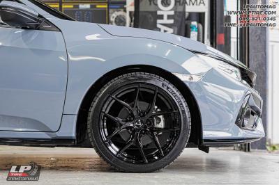 รถ - HONDA CIVIC ล้อแม็ก - VAGE VF04 FlowForming BLACK สเปค - 18x8.5 ET35 5x112-5x114.3 รัดยาง - MICHELIN Pilot Sport 5 เบอร์ - 235/40-18