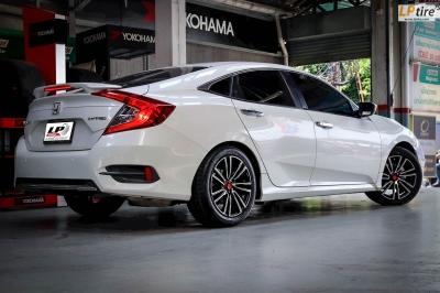 รถ - HONDA CIVIC ล้อแม็ก - LENSO SAMURAI RYU 17x7.5 สีดำเงากลึงหน้าเงา สเปค - 5x114.3 ET35 รัดยาง - YOKOHAMA BluEarth-GT AE51 เบอร์ - 215/50-17