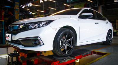 HONDA CIVIC FC จัดล้อแม็ก #LENSO Jager Craft 17x7.5 ET35 5x114.3 #ดำเงามิลลิ่งก้านเงิน พร้อมยางยนต์ YOKOHAMA V552 215/50-17 สวยงามลงตัวครับ