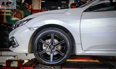 HONDA CIVIC FC จัดล้อแม็ก #LENSO Jager Craft 17x7.5 ET35 5x114.3 #ดำเงามิลลิ่งก้านเงิน พร้อมยางยนต์ YOKOHAMA V552 215/50-17 สวยงามลงตัวครับ