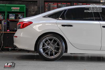 รถ - HONDA CIVIC ล้อแม็ก - VAGE VF04 SILVER TITANIUM/BRUSH สเปค - 18x8.5 ET35 5x112-5x114.3
ยาง - MICHELIN PILOT SPORT 4 เบอร์ -235/40 R18