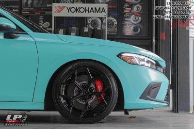 รถ - HONDA CIVIC ล้อแม็ก - VAGE VFX01 BLACK สเปค - 18x8.5 ET35 5x114.3-5x112 ยาง - Kumho
เบอร์ - 235/40-18 ชุดโช๊คสตรัท - PROFENDER