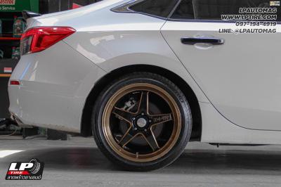 รถ - HONDA CIVIC ล้อแม็ก - LENSO D1M สเปค - 18x8.5 5x114.3 ET35 ยาง - MICHELIN Pilot Sport 4 เบอร์ - 235/40-18