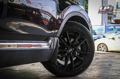 รถ - HONDA CR-V RW/RT ล้อแม็ก - Niche DFS ดำเงา สเปค - 19x9.5 ET40 5x114.3 ล้อแม็ก - Niche DFS ดำเงา สเปค - 19x8.5 ET42 5x114.3 รัดยาง - YOKOHAMA AE61 เบอร์ - 235/55-19