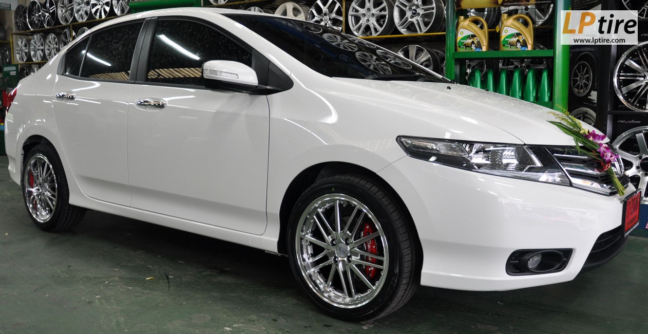 Honda City + ล้อแม็ก Traffics VZ 17นิ้ว สีHyper Silver หน้าเงา + ยาง FALKEN ZE912 205/45-17