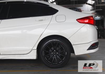 #HONDA #CITY จัดล้อแม็ก #YHI #ENKEI #SC48 17x7.5 ET38 4x100 #ดำด้าน พร้อมยาง #YOKOHAMA #ES32 205/45-17
มีความดุดันพร้อมลุยตลอดเวลาแล้วสวยงามและลงตัว