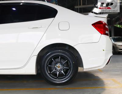 #HONDA#CITY จัดแม็กโปรโมชั่น แม็ก #MGW#CE28 (MF-8022.1) 15x7 ET35 4x100 Hyper silver คู่ยาง DUNLOP LM704 195/55-15 สวยงามลงตัวแบบหล่อของรถ 