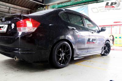 


รถ - HONDA CITY  ล้อแม็ก - LENSO JAGER DYNA สีดำด้าน  สเปค - 16x7.0 4x100 ET35 รัดยาง - YOKOHAMA BluEarth-ES ES32 เบอร์ - 195/50R16


