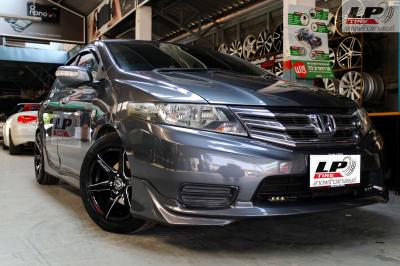 รถ - HONDA CITY ล้อแม็ก - COSMIS INNERLINE.S1 สีดำมิงริ่งก้านเงิน สเปค - 15x7.0 4x100 ET30 รัดยาง - YOKOHAMA A-Drive AA01 เบอร์ - 195/55R15